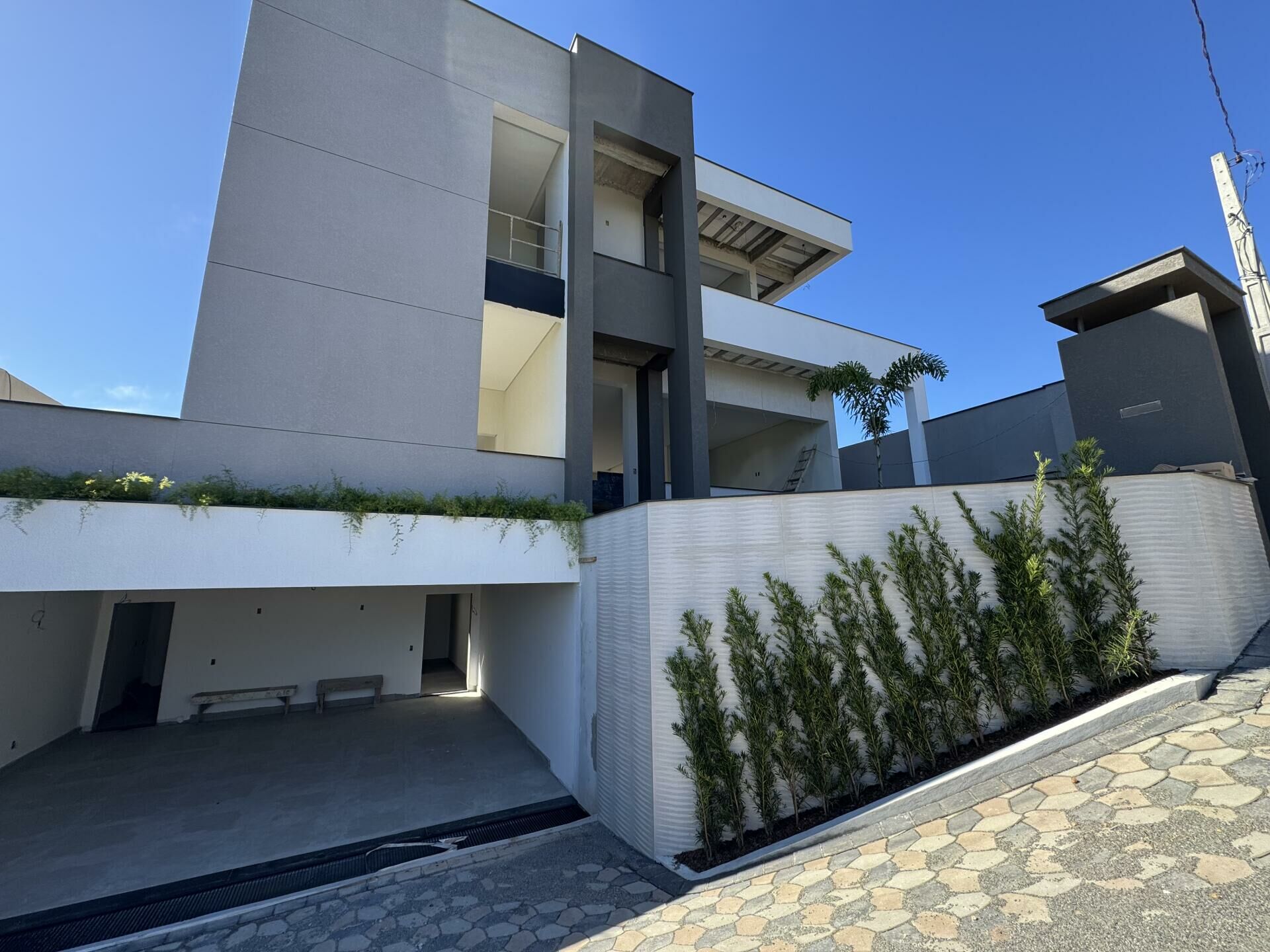 Imagem do Casa com elevador e 04 dormitórios além de piscina e vista linda da cidade